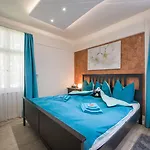 Max Aviation & Inn