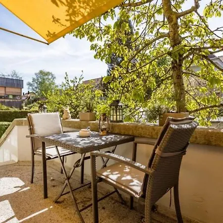 Han/Misafirhane Max Aviation & Bern