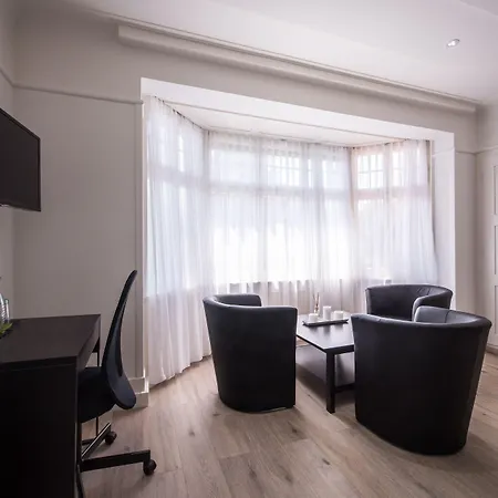 宾馆 麦克斯航空别墅&公寓旅馆 3*