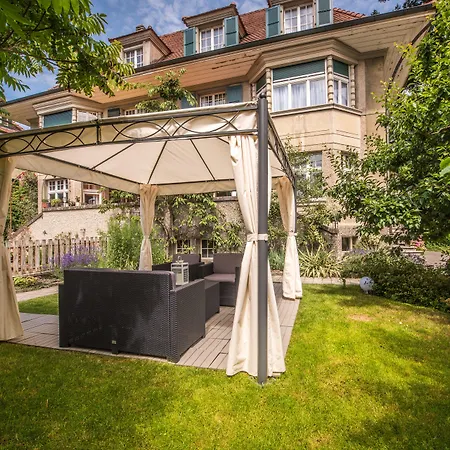 Max Aviation & Han/Misafirhane