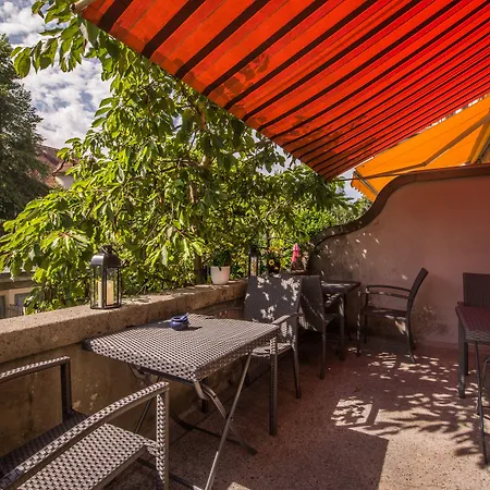 Han/Misafirhane Max Aviation & 3*