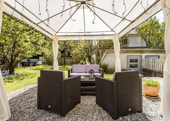 Max Aviation & Penzion 3*